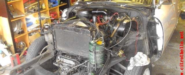 DS 21 CABRIOLET 1968 BLANC. Démontage.
