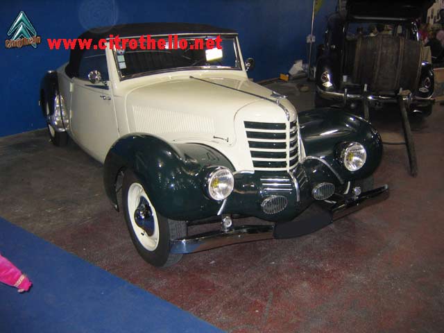 SALON EPOQU’AUTO 2004 A LYON.