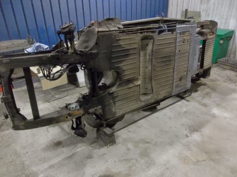 RESTAURATION EXTRÊME D’UN CHÂSSIS DE DS 02