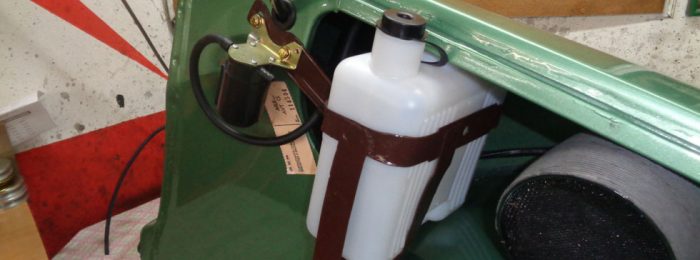 LE LAVE-GLACE SUR LES DS INJECTION ELECTRONIQUE CLIMATISÉES.