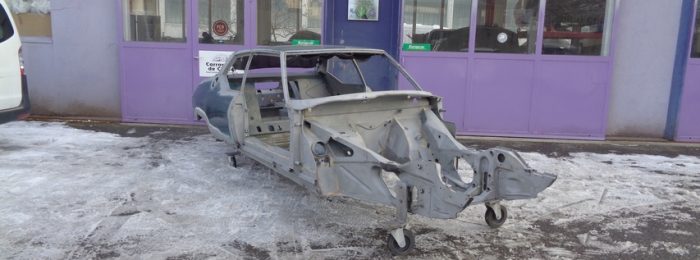 RESTAURATION CITROËN SM AVEC MOTEUR DS 21 POUR USAGE INTENSIF 02.